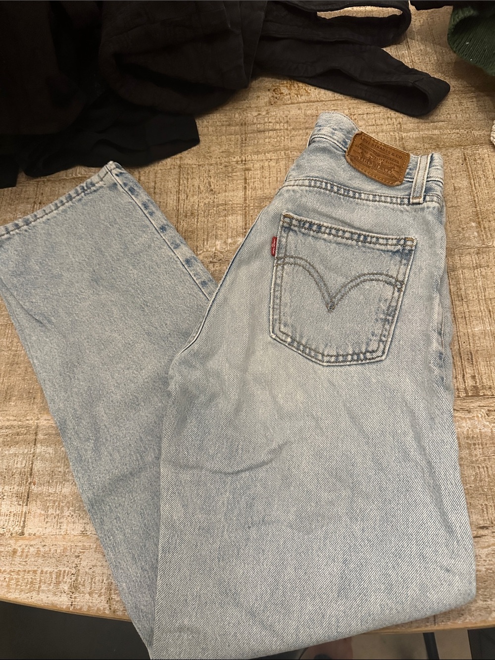 Levi’s dad jeans light wash 24